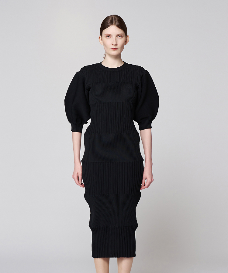 FLUTED SHORT PUFF SLEEVE DRESS（CFCL）｜TATRAS CONCEPT STORE