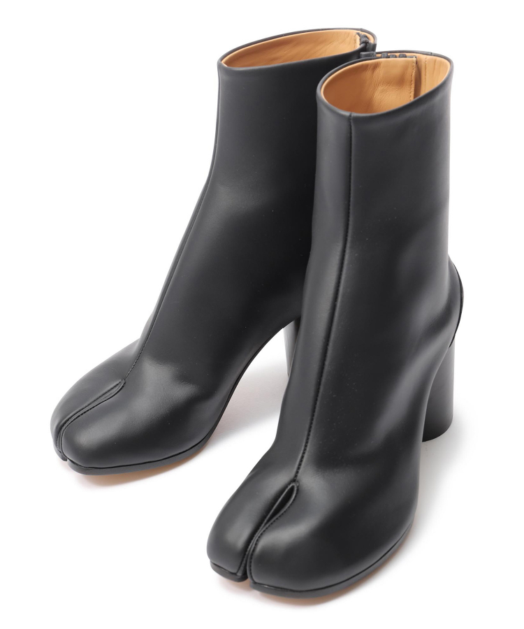 black margiela tabi boots