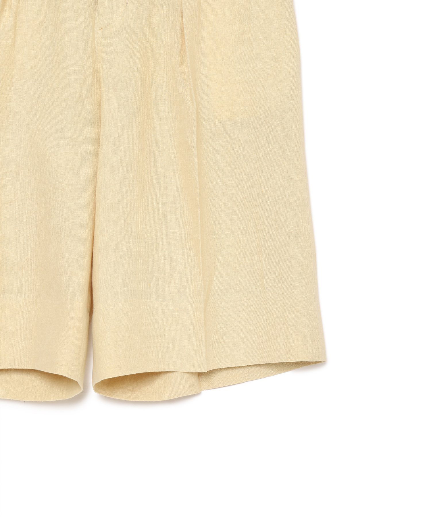 Two-Tuck Shorts（SAYAKA DAVIS）｜TATRAS CONCEPT STORE タトラス公式