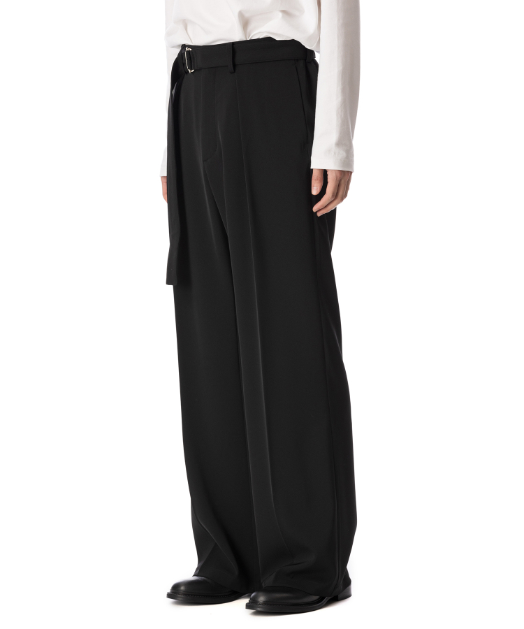 PE STRETCH TWILL BELTED WIDE FIT TROUSERS（ATTACHMENT