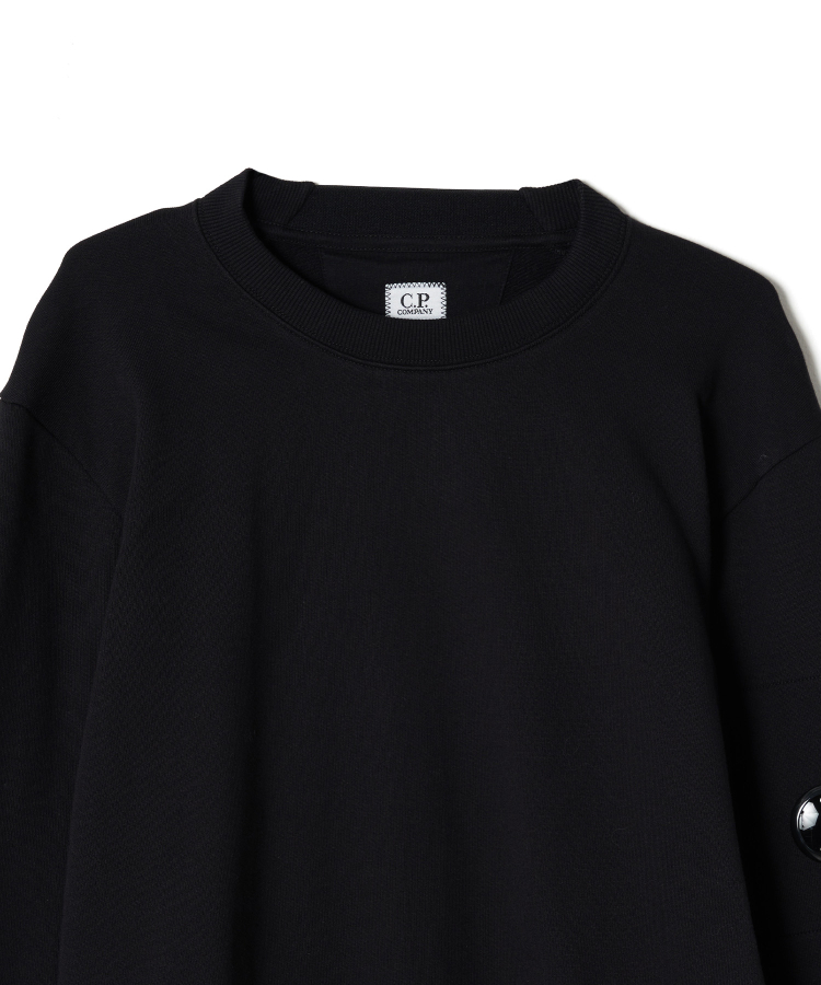 DIAGONAL RAISED FLEECE LENS SWEATSHIRT（C.P. COMPANY）｜TATRAS