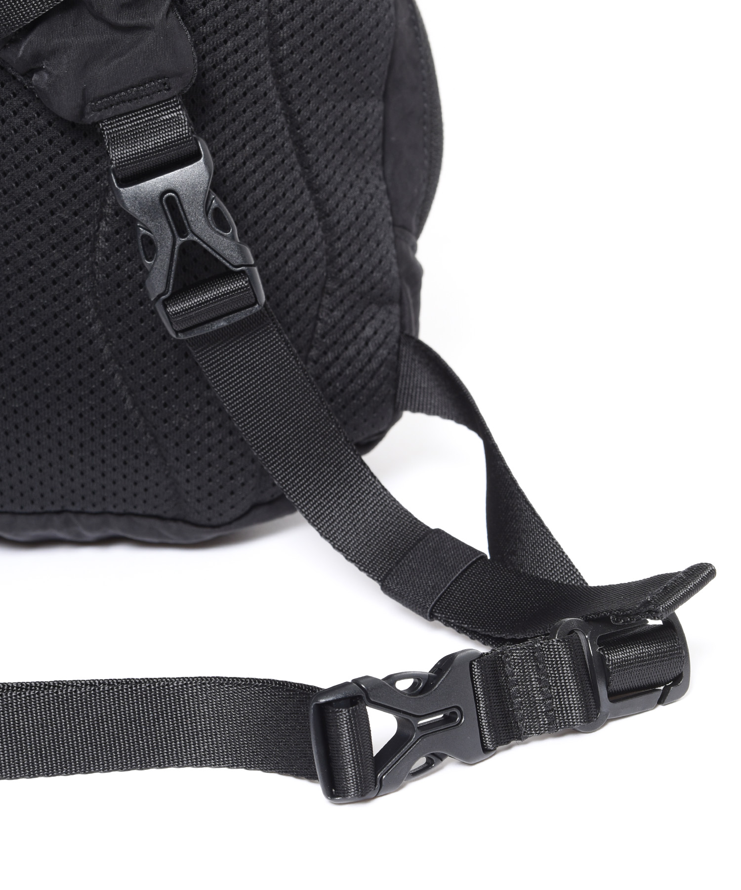 NYLON B CROSSBODY RUCKSACK（C.P. COMPANY）｜TATRAS CONCEPT STORE