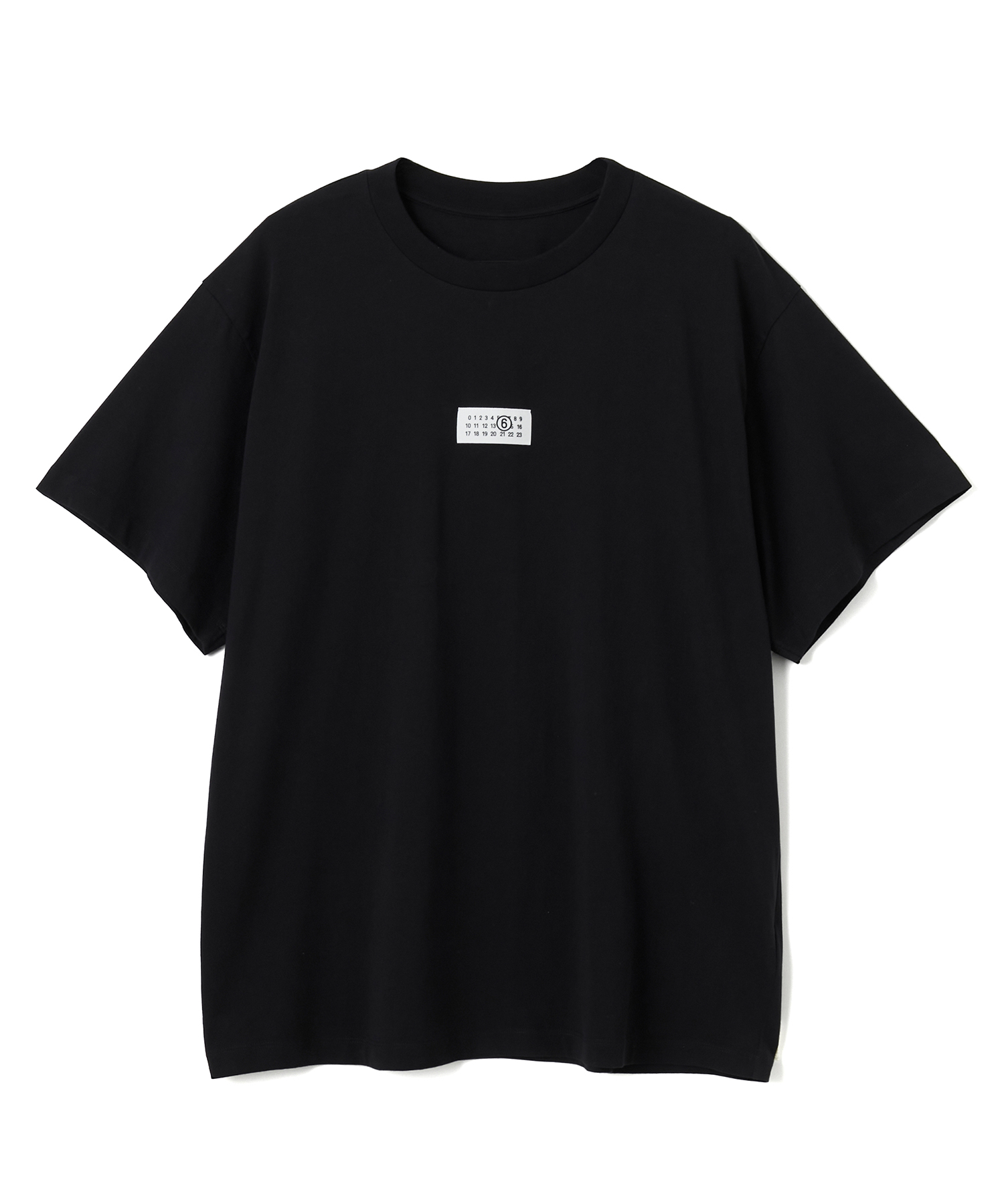 送料無料 MM6 Maison Margiela(エムエムシックス メゾンマルジェラ) T-SHIRT ・肌触りの柔らかなコットン製クルーネック半袖Tシャツ。 ・フロントにあしらわれたブランドのNum