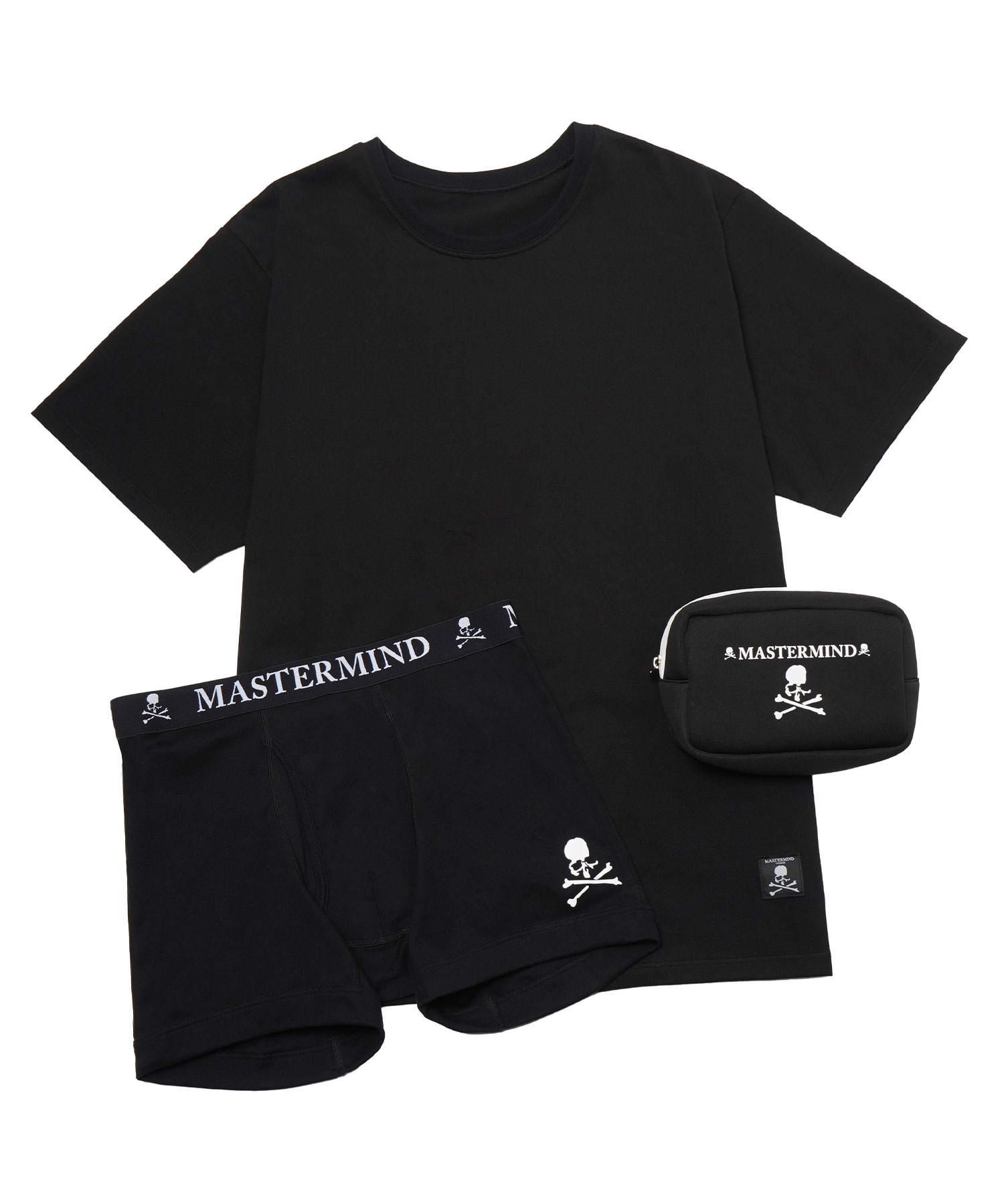 MASTERMIND WORLD（マスターマインドワールド）BOXERS SET ・Tシャツとボクサーパンツのセットアイテム。 ・マスターマインドの象徴的なドクロとクロスボーンのモチーフが全体に施され